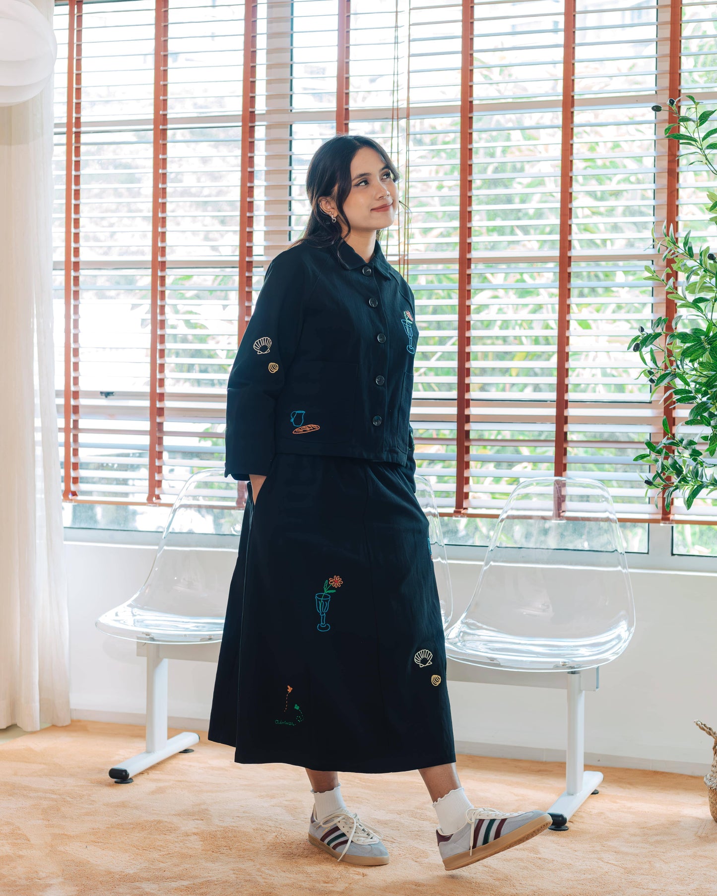 SUL SUL COLORFUL EMBROIDERY BLOUSE + SKIRT
