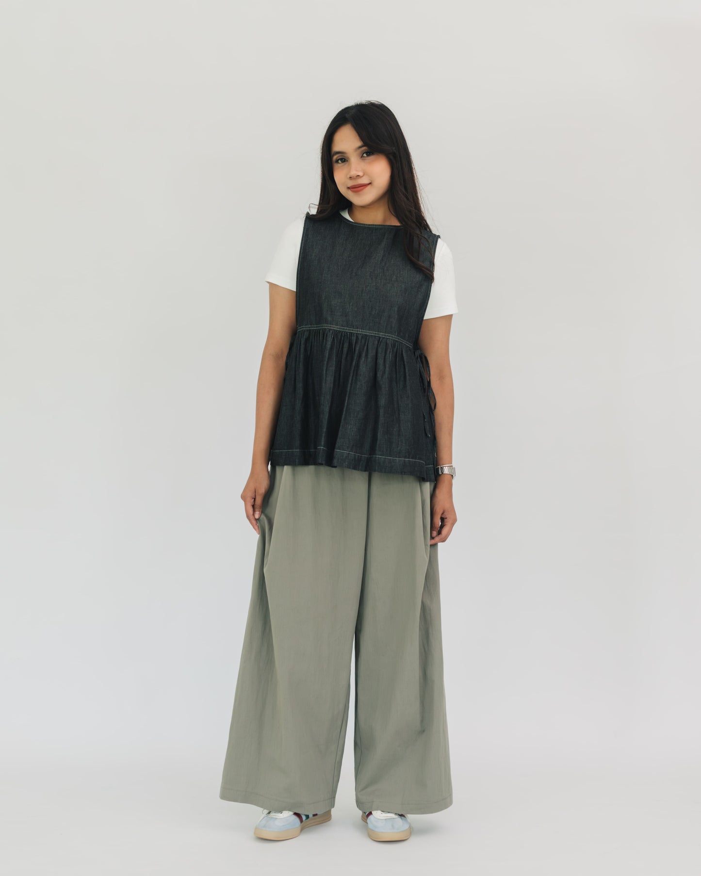 SUL SUL IRREGULAR BUTTON WIDE PANTS GREY