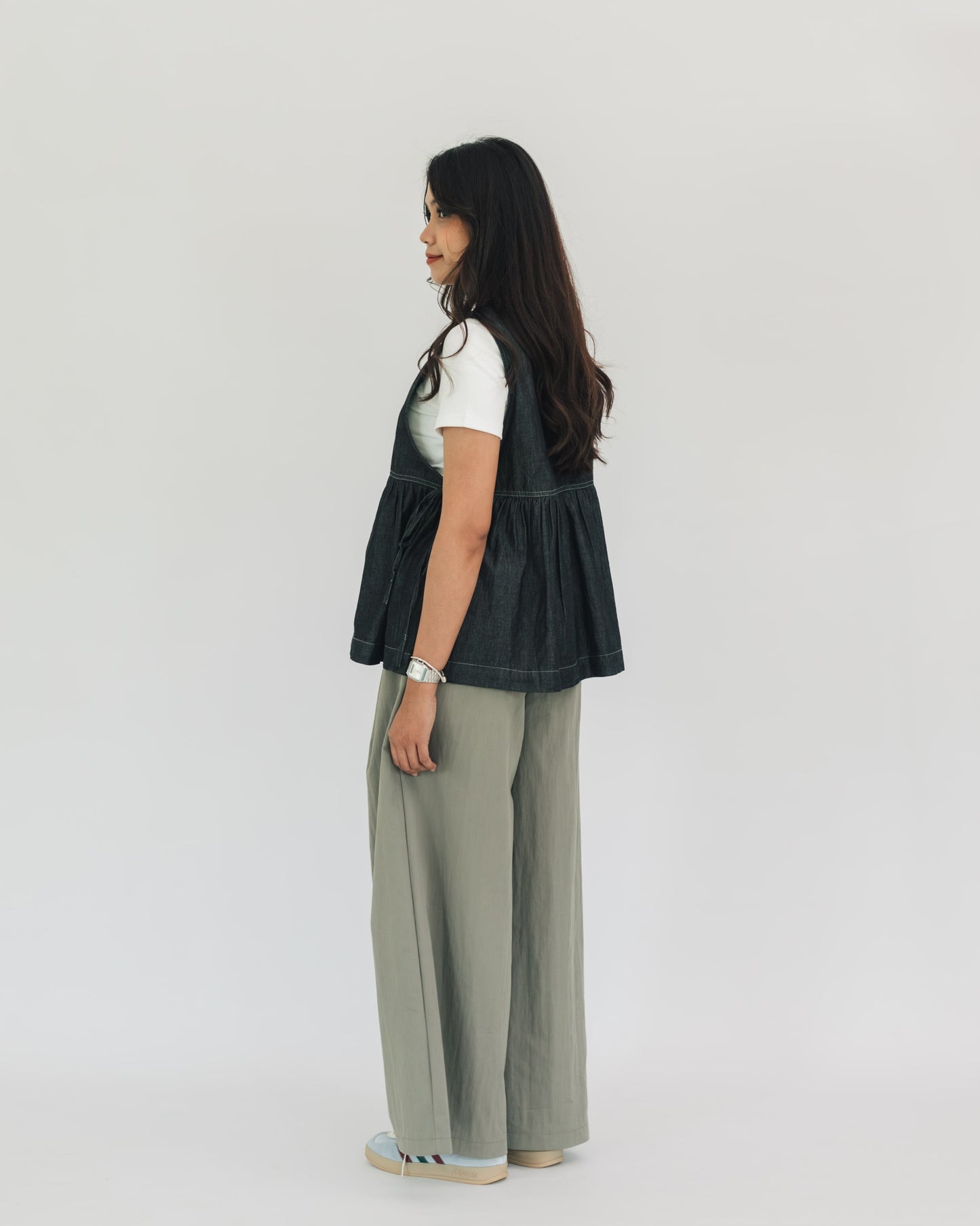 SUL SUL IRREGULAR BUTTON WIDE PANTS GREY